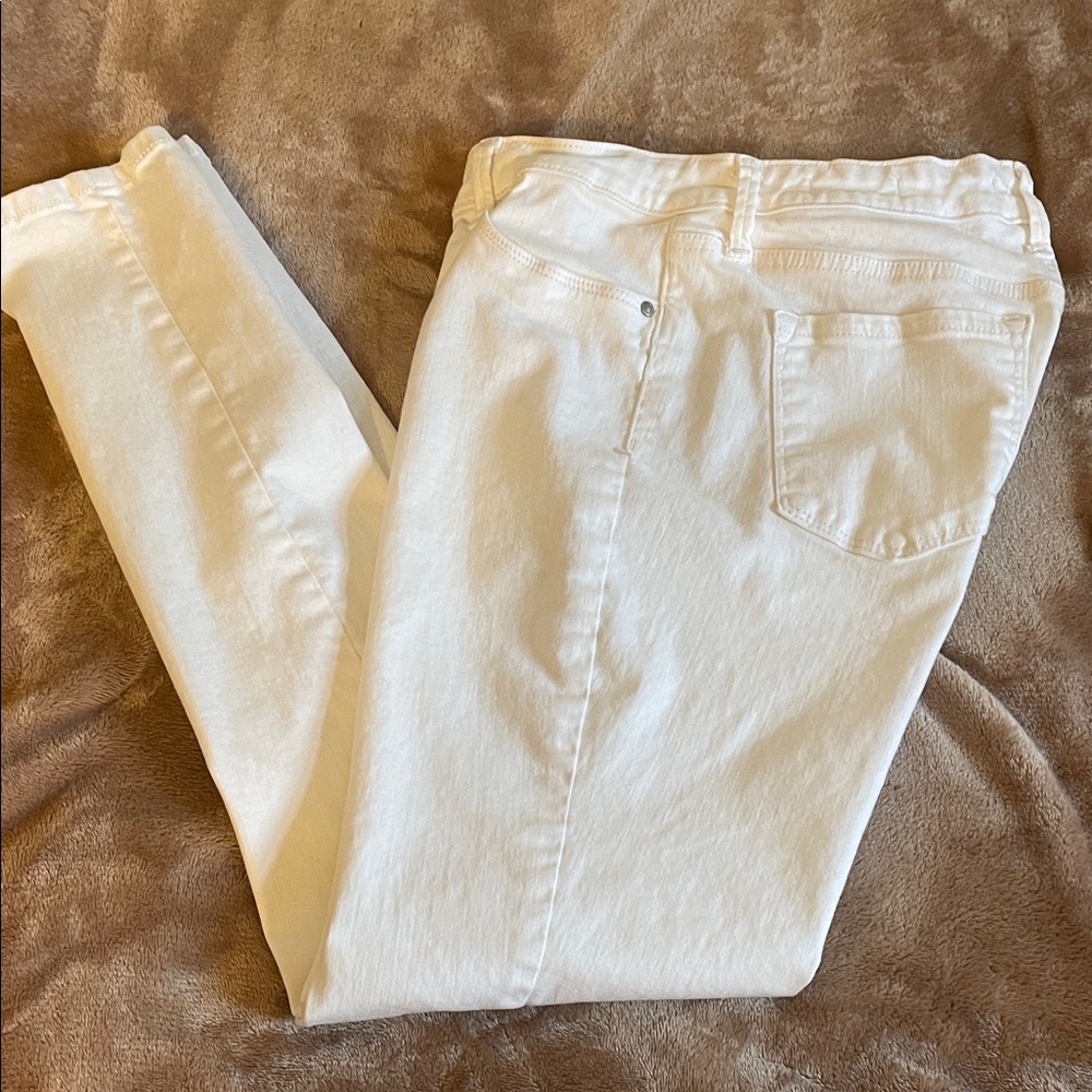 Jessica Simpson Women's Classic White Skinny Jeans
